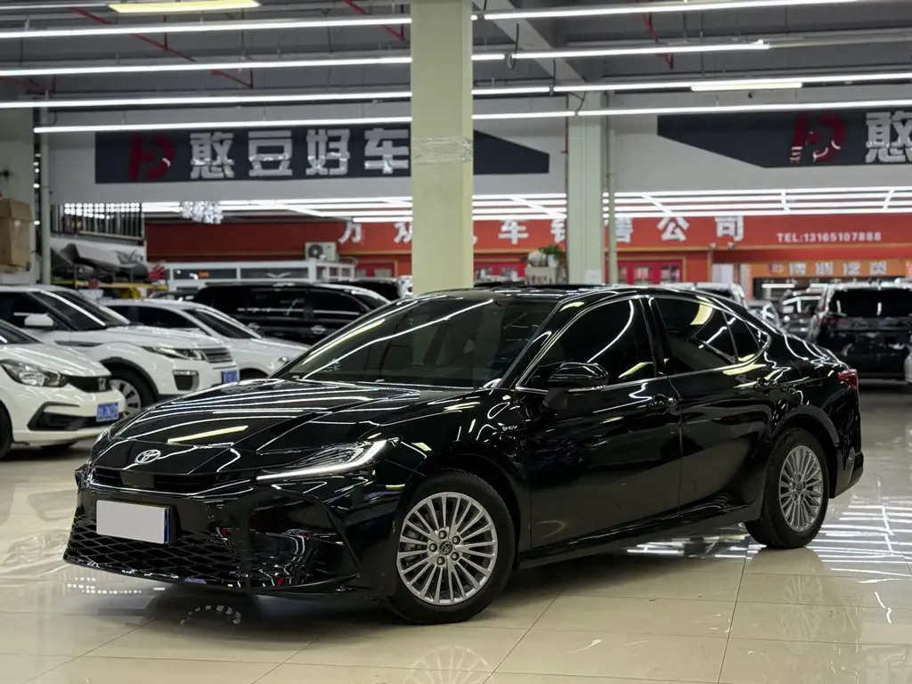 TOYOTA CAMRY 2024