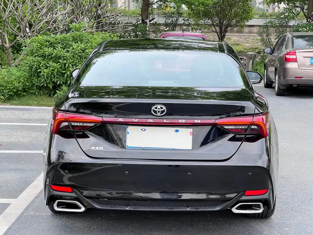 TOYOTA AVALON 2020