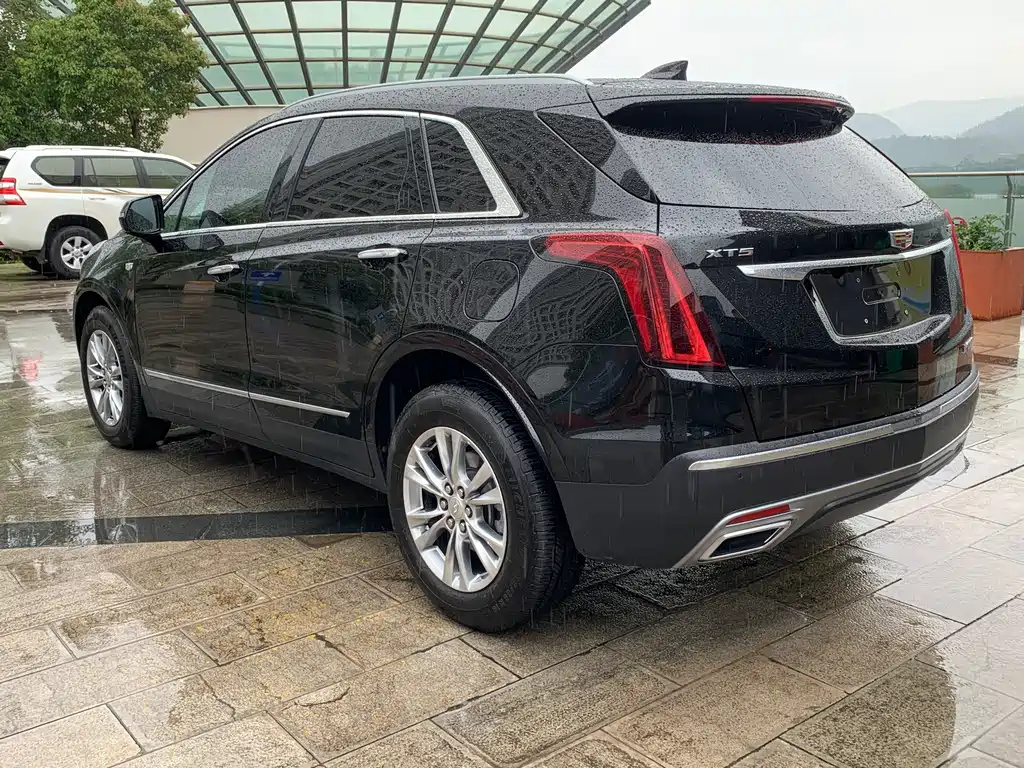 CADILLAC XT5 2024