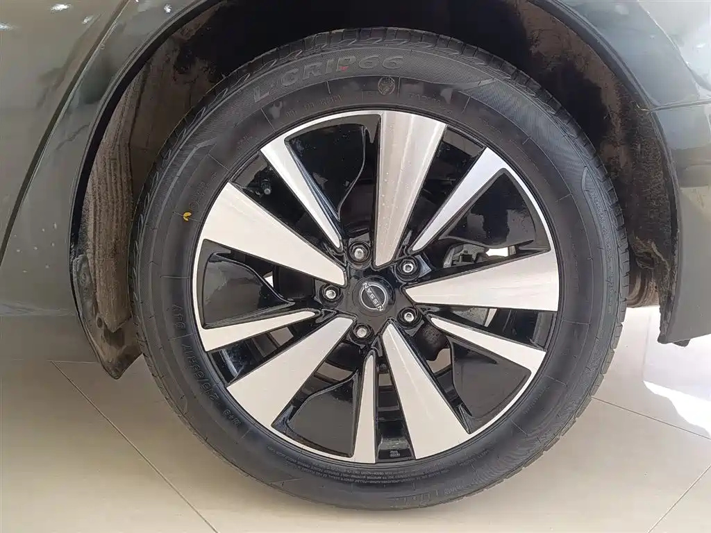 NISSAN TEANA 2022