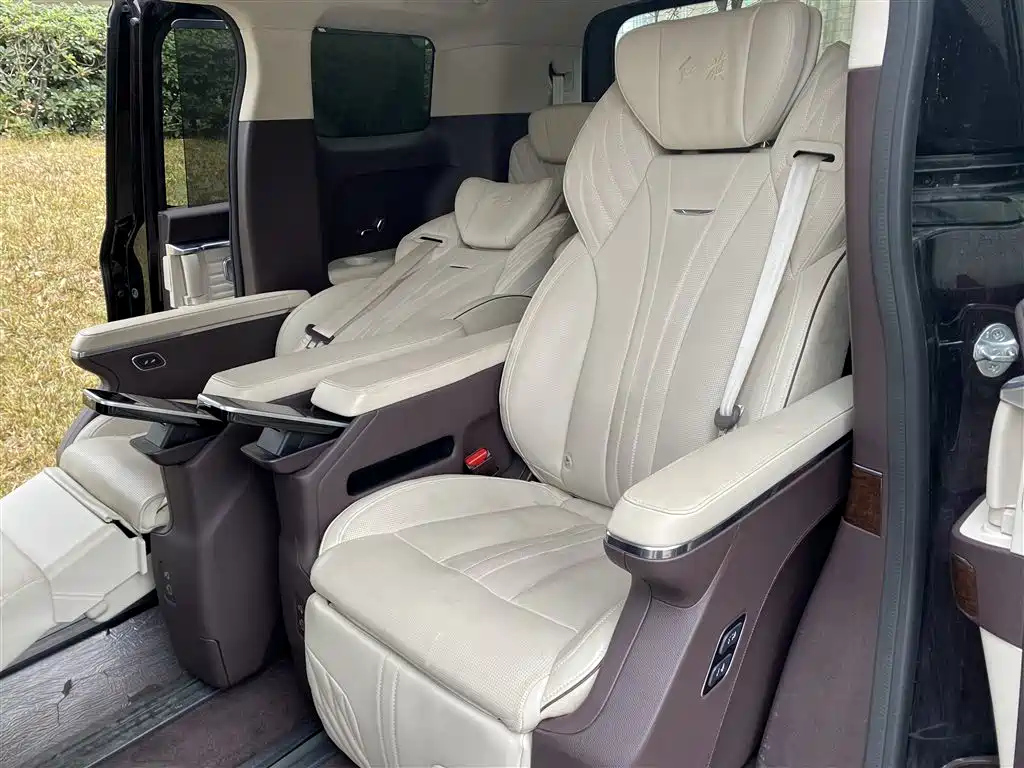 HONGQI HQ9 2023
