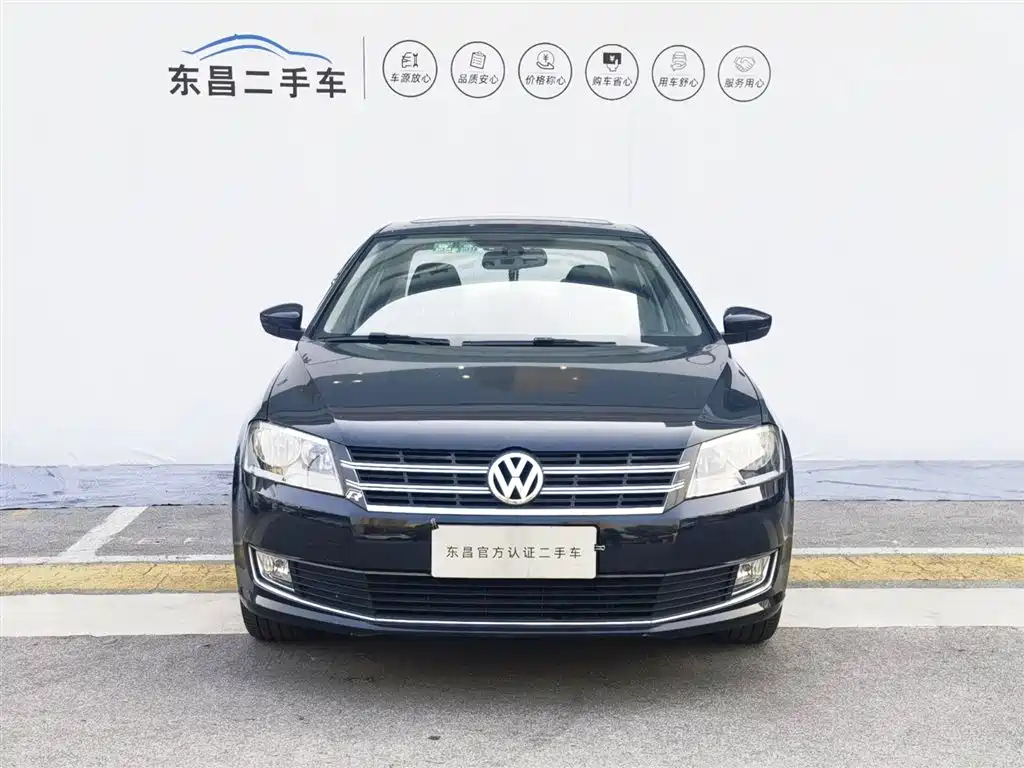 VOLKSWAGEN LAVIDA 2012