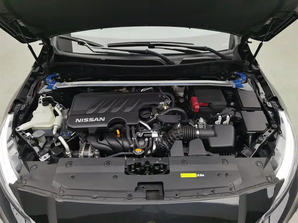 NISSAN TEANA 2020