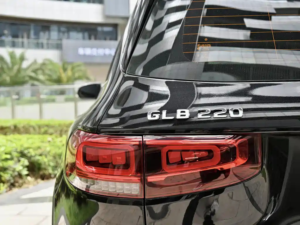 MERCEDES BENZ GLB 2022