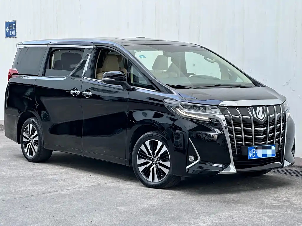 TOYOTA ALPHARD 2018