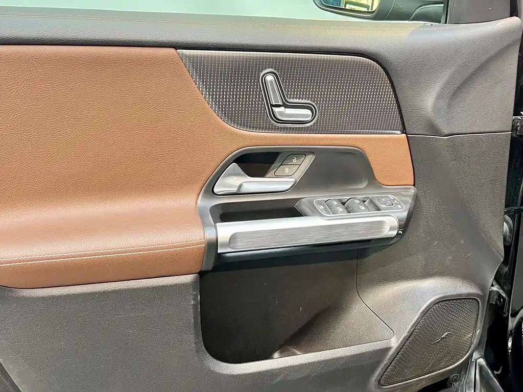 MERCEDES BENZ GLB 2020