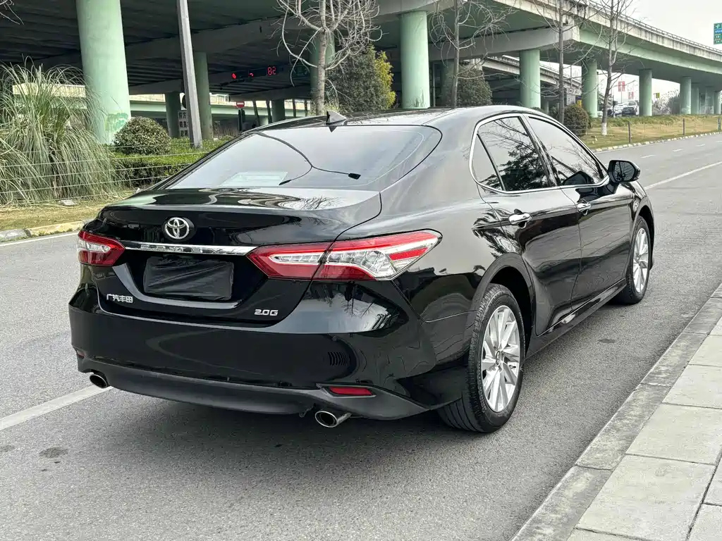 TOYOTA CAMRY 2022