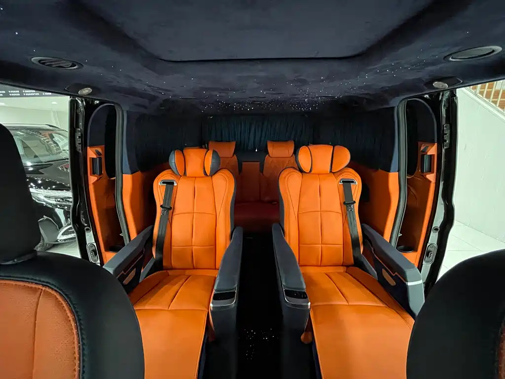 FORD TOUREO 2021