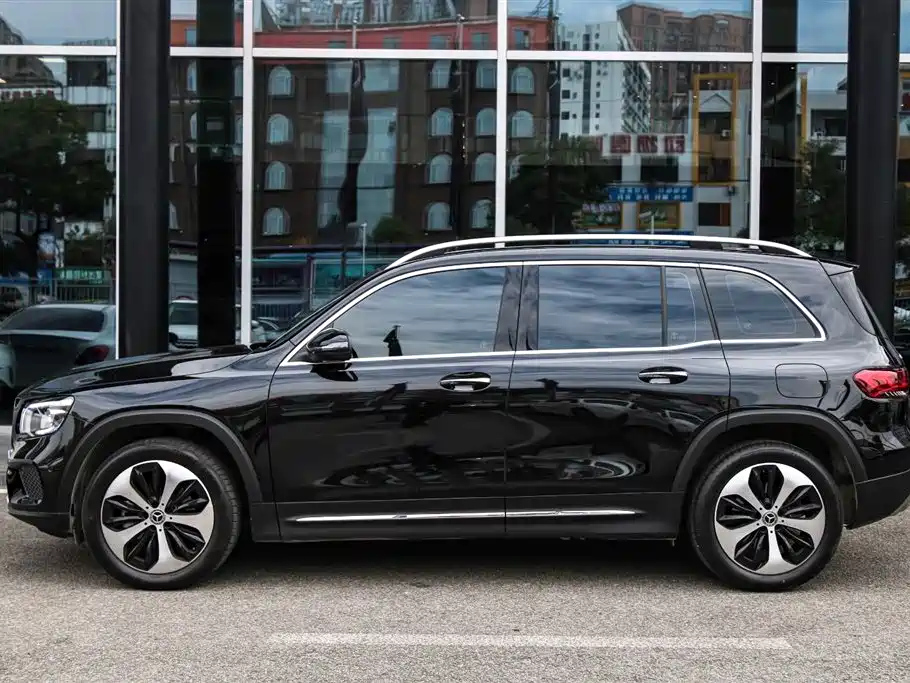 MERCEDES BENZ GLB 2021