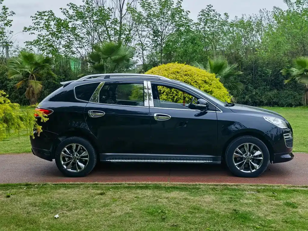LUXGEN BIG 7 SUV 2014