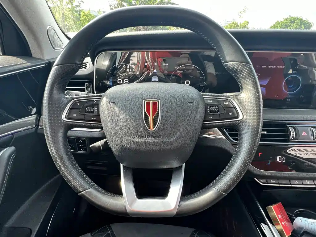 HONGQI HS5 2022