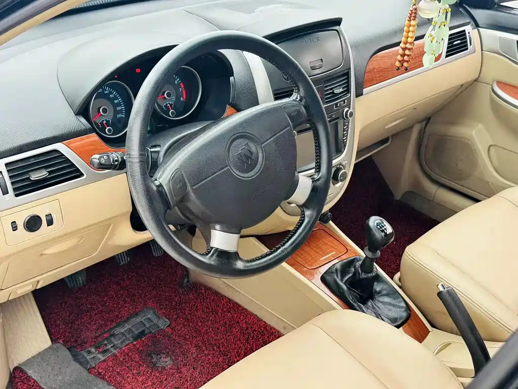 BUICK EXCELLE 2010