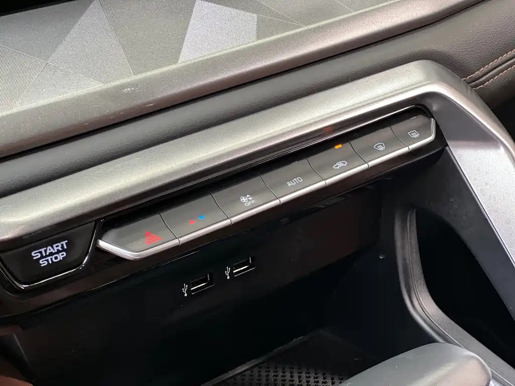 GEELY AUTO VISION X6 2021