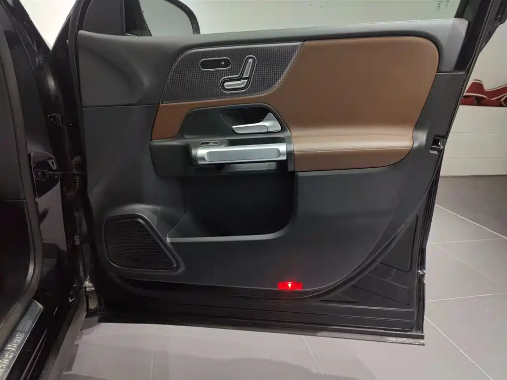 MERCEDES BENZ GLB 2021