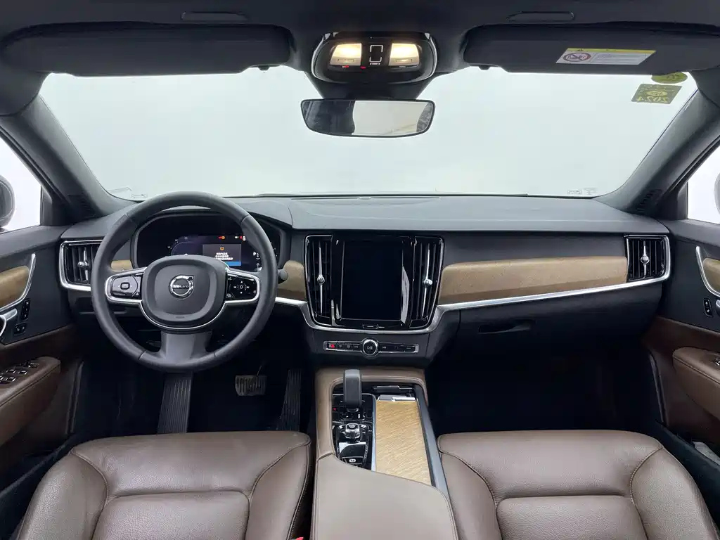VOLVO S90 2022