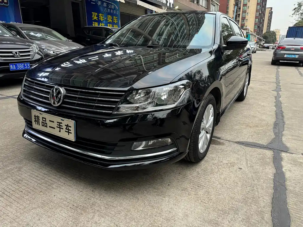 VOLKSWAGEN LAVIDA 2016