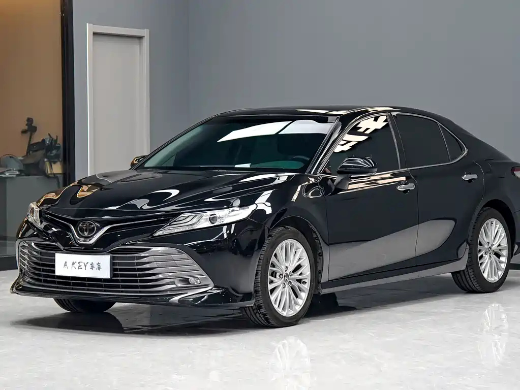 TOYOTA CAMRY 2018