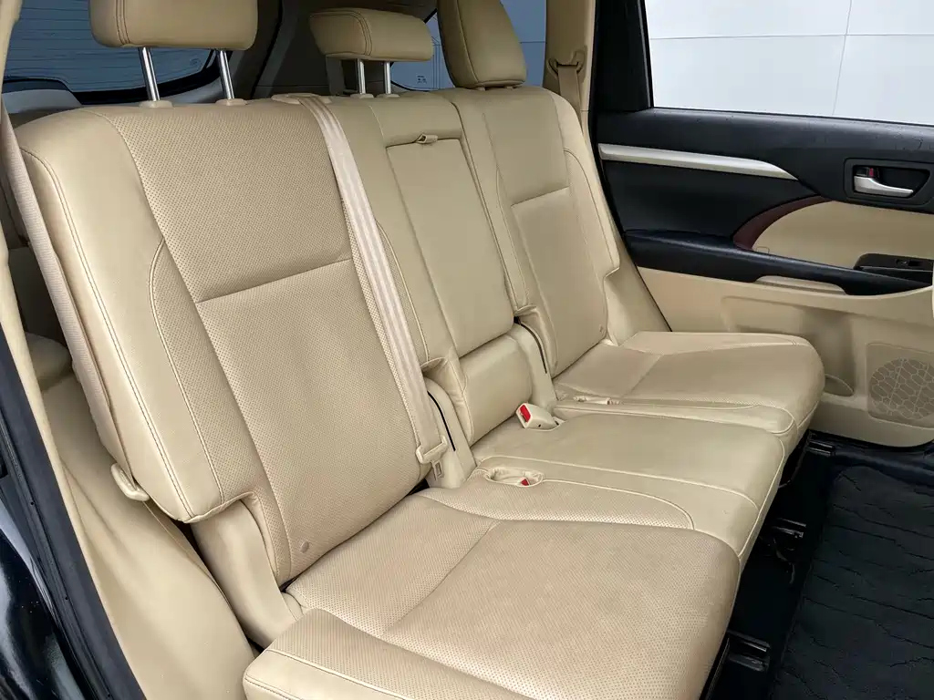 TOYOTA HIGHLANDER 2017