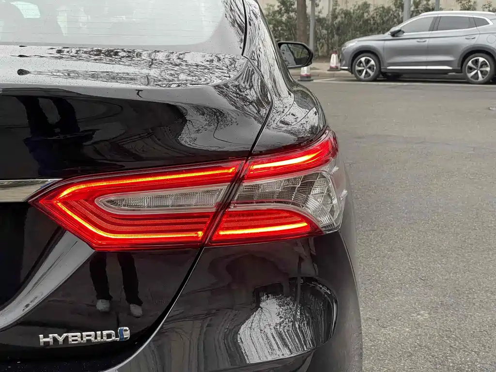 TOYOTA CAMRY 2021