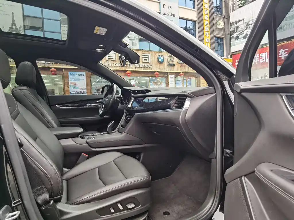 CADILLAC XT6 2021