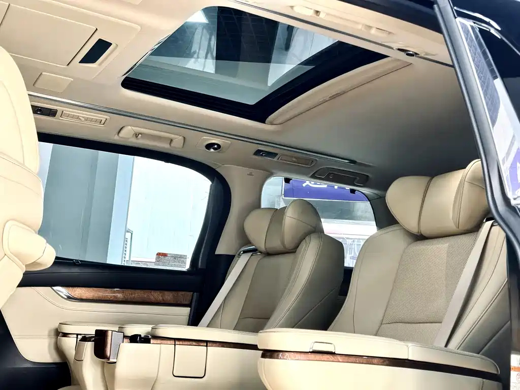 TOYOTA ALPHARD 2018