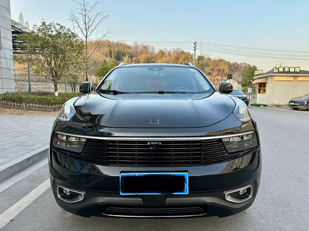LYNK&CO 01 2020