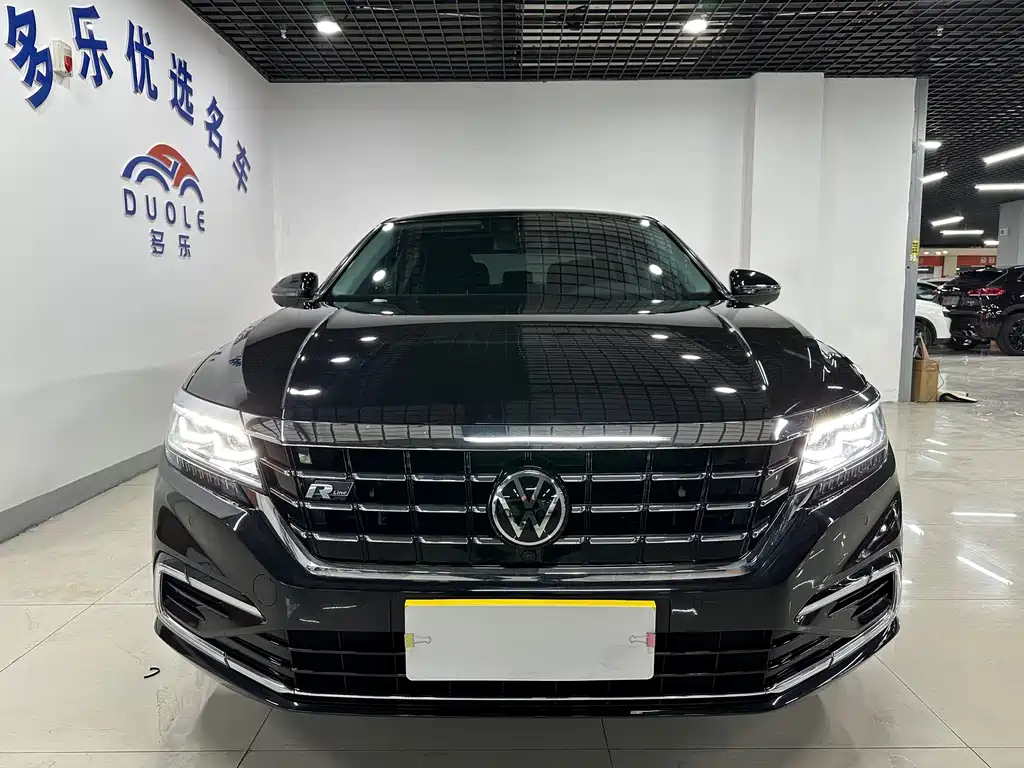 VOLKSWAGEN PASSAT 2021