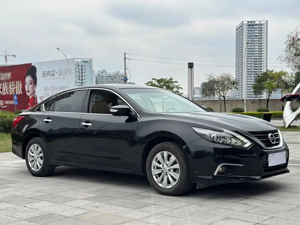 NISSAN TEANA 2017