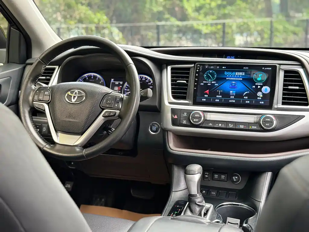 TOYOTA HIGHLANDER 2019