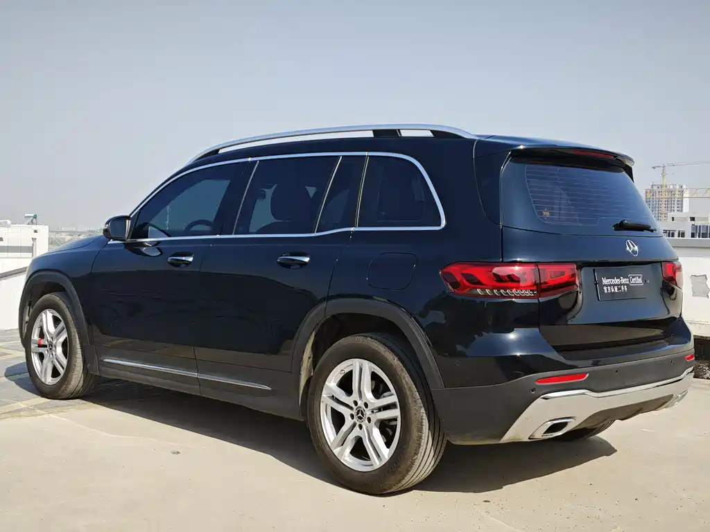 MERCEDES BENZ GLB 2023