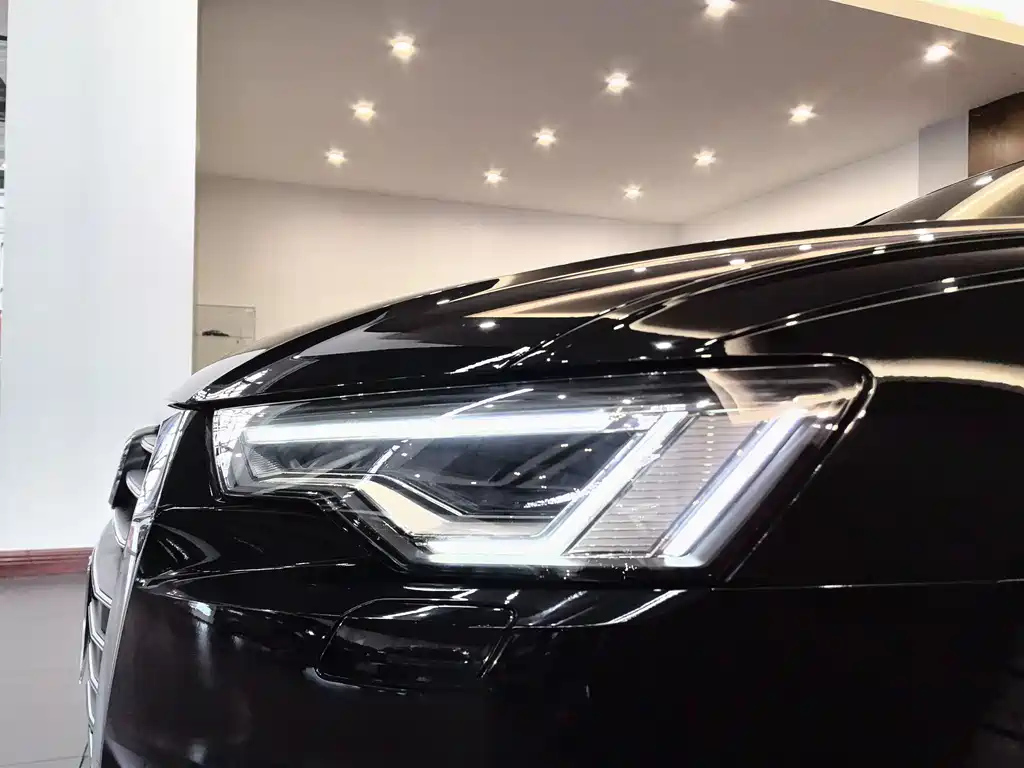 AUDI A6L 2021