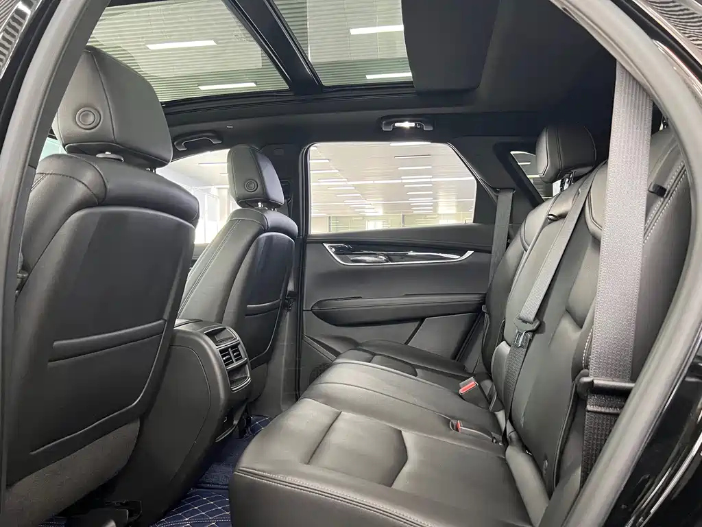 CADILLAC XT5 2021