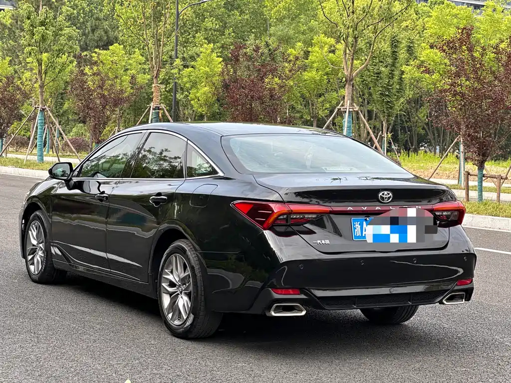 TOYOTA AVALON 2020