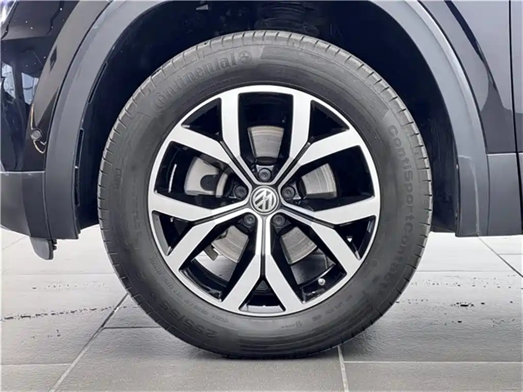 VOLKSWAGEN TOURAN 2020