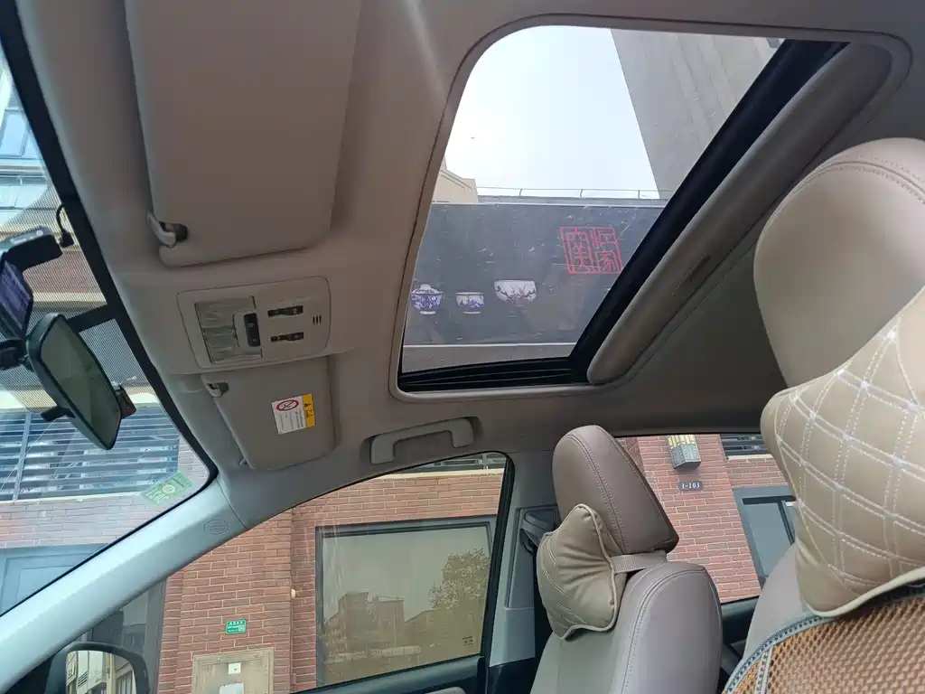 TOYOTA RAV4 RONGFANG 2017