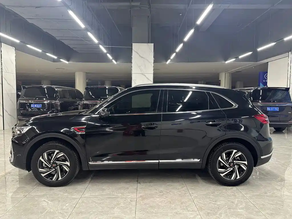 HONGQI HS5 2022