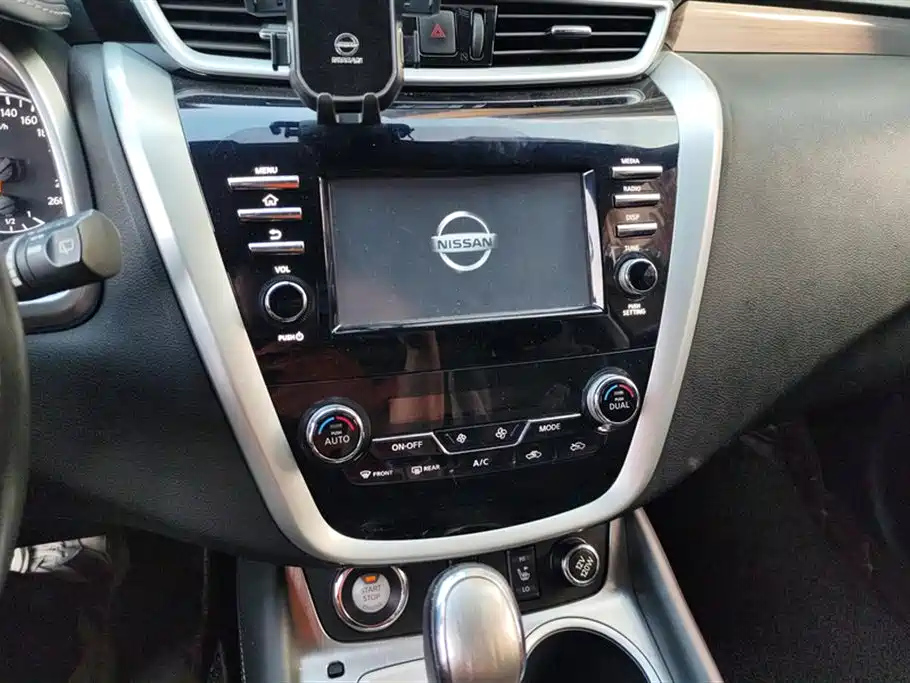 NISSAN MURANO 2017