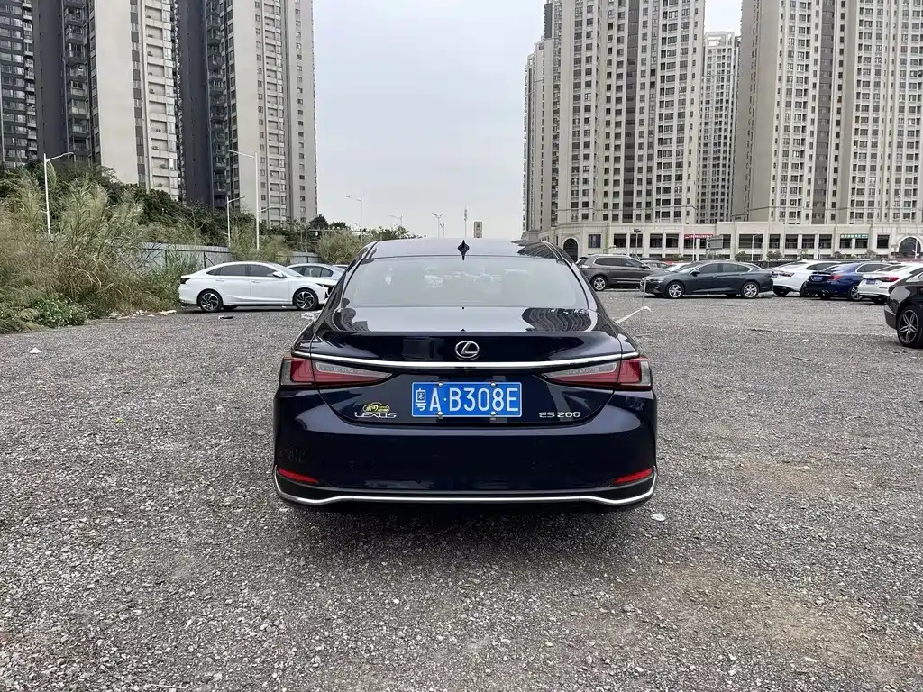 LEXUS ES 2023