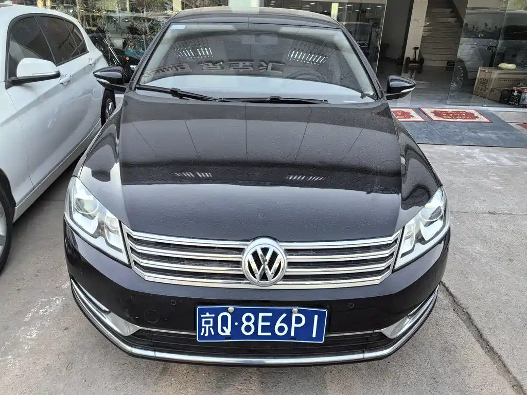 VOLKSWAGEN MAGOTAN 2014