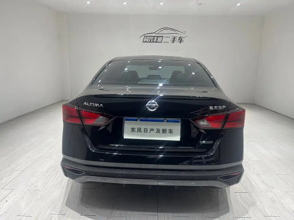 NISSAN TEANA 2021