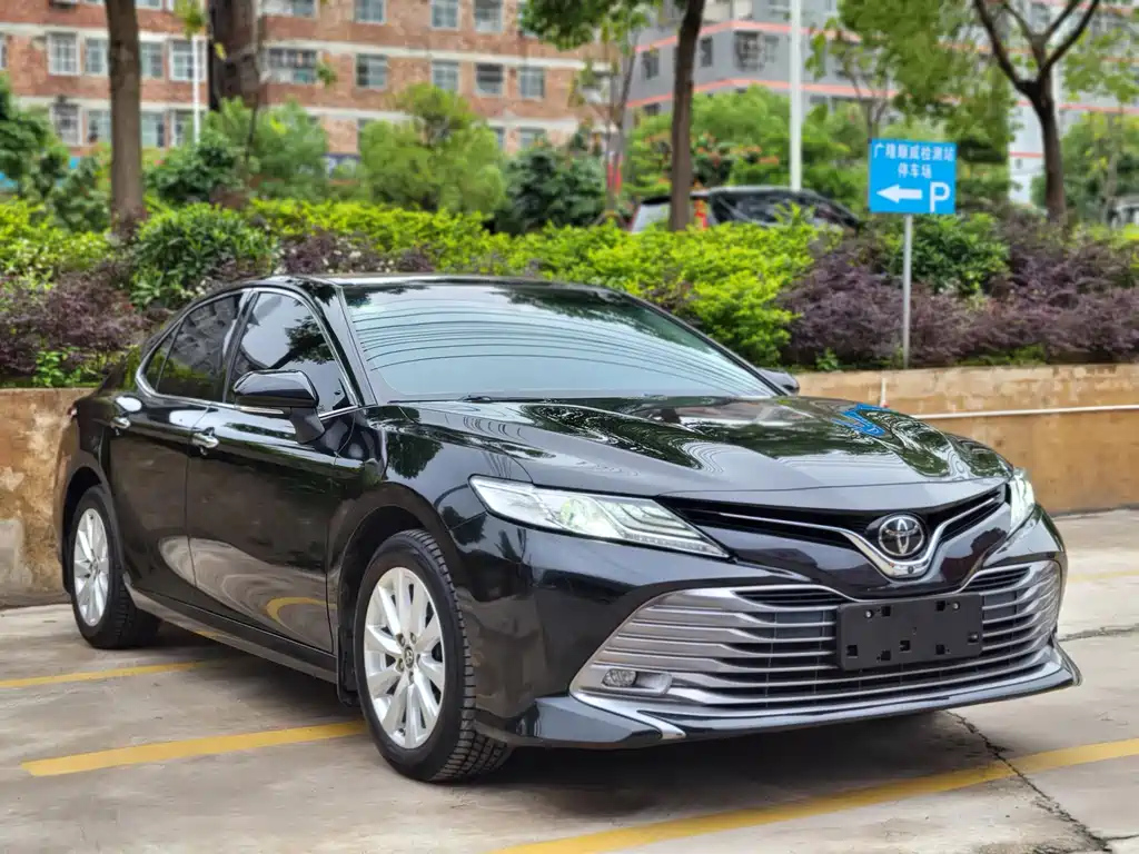 TOYOTA CAMRY 2019