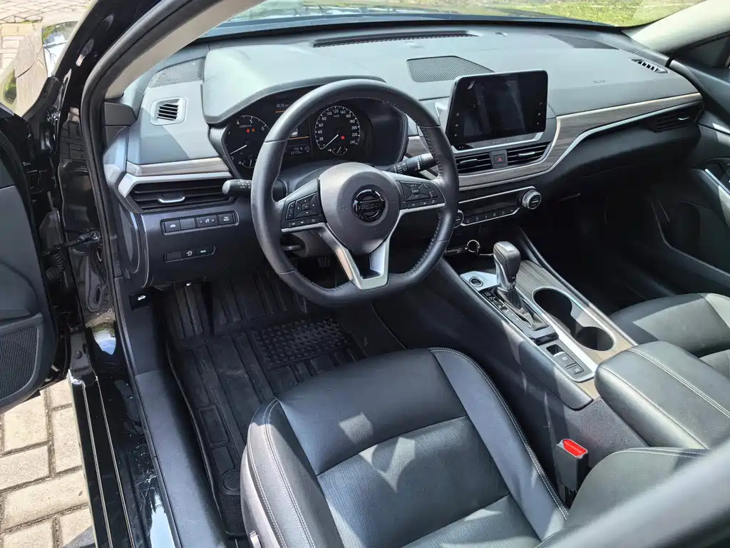 NISSAN TEANA 2021
