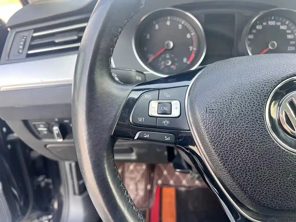 VOLKSWAGEN MAGOTAN 2020