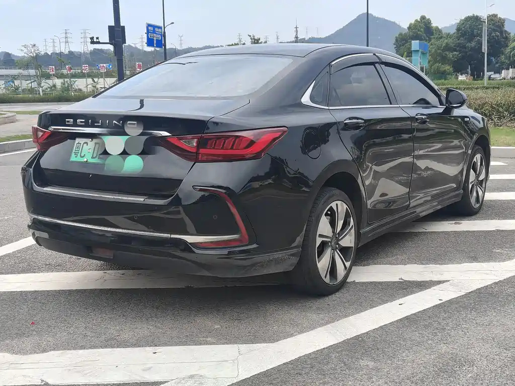 BAIC EU7 2021