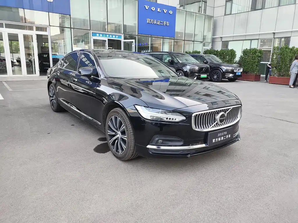 VOLVO S90 2021