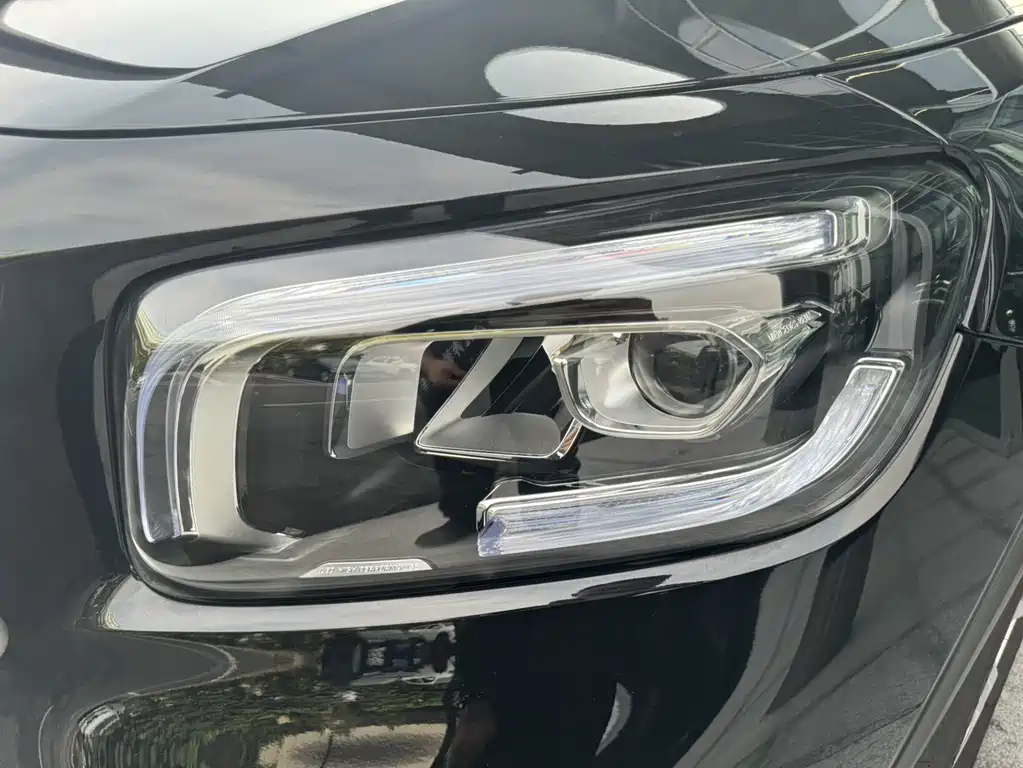 MERCEDES BENZ GLB 2022