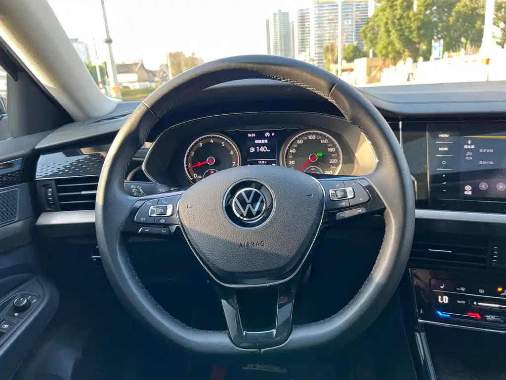 VOLKSWAGEN PASSAT 2021