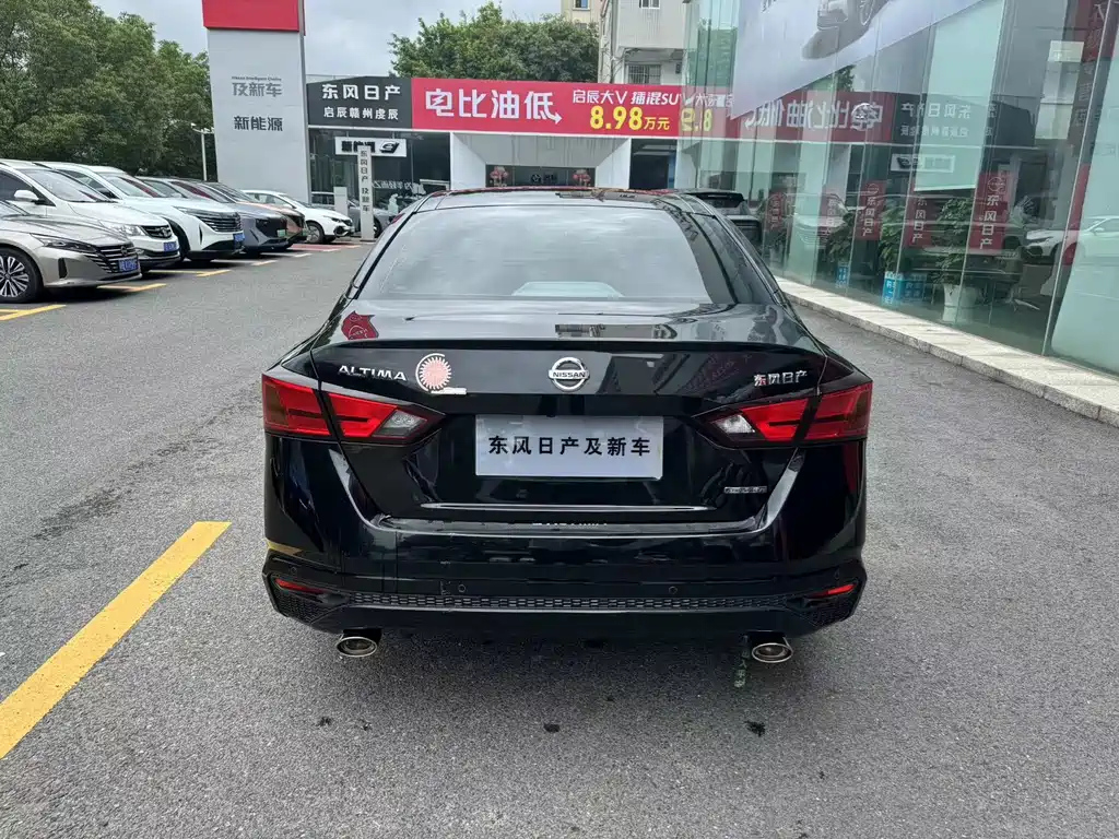 NISSAN TEANA 2022
