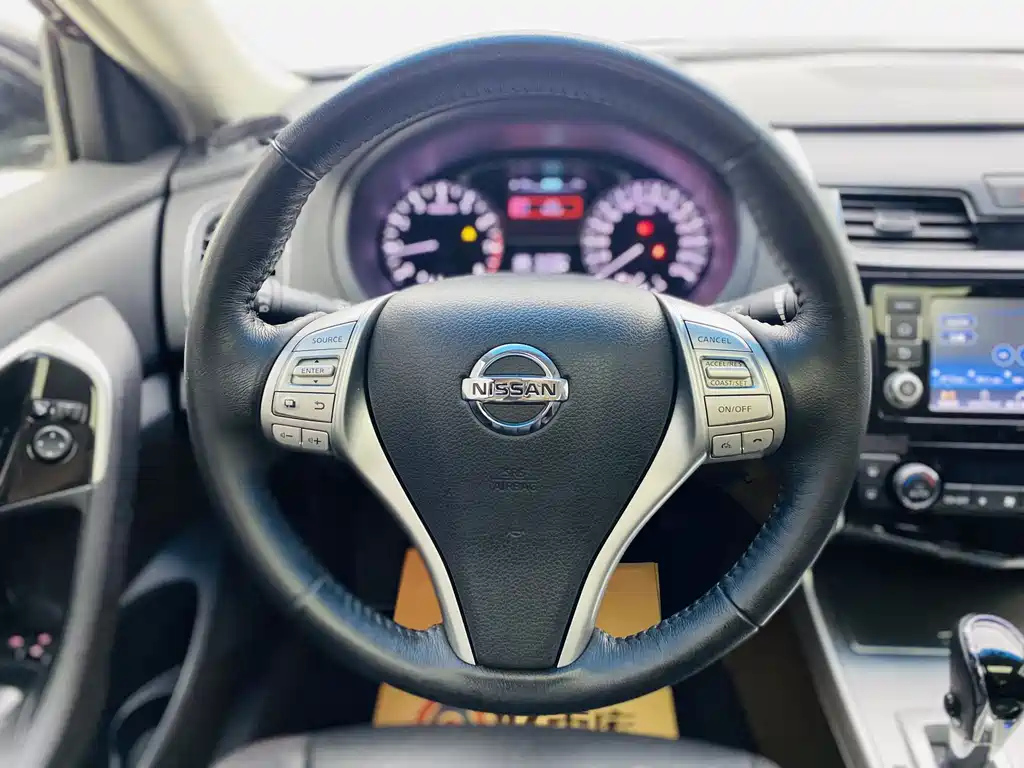 NISSAN TEANA 2018