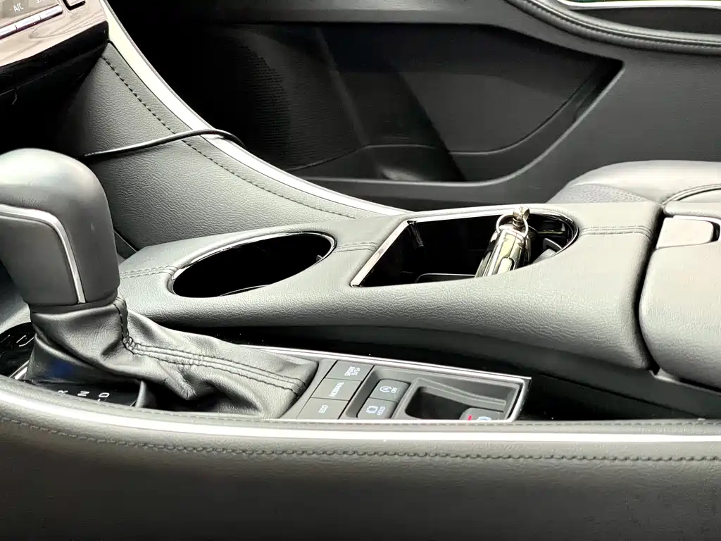 TOYOTA AVALON 2023